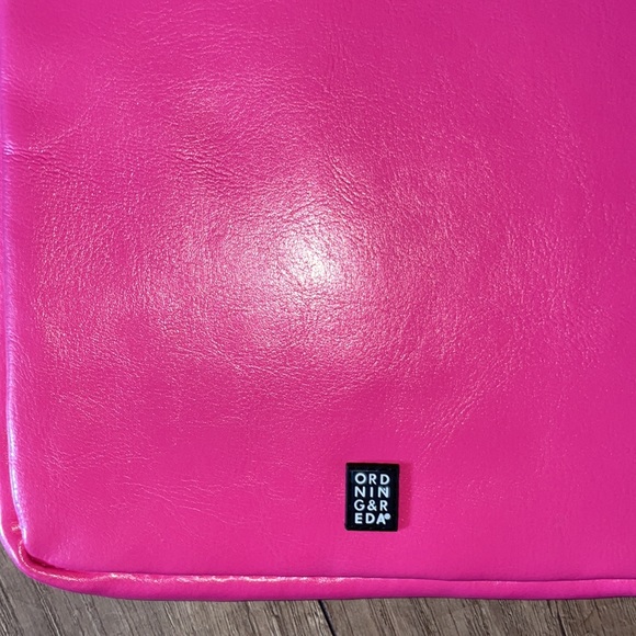 New Ordning & Reda pink soft faux leather ereader tablet case sleeve 8 x 10 - Picture 2 of 4
